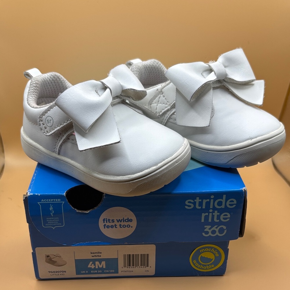 Stride Rite White Baby Shoes with Bow